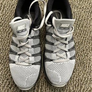 Nike Men's Lunar Flyknit Running Shoe Size 8 Sneaker Training Gray Black Knit